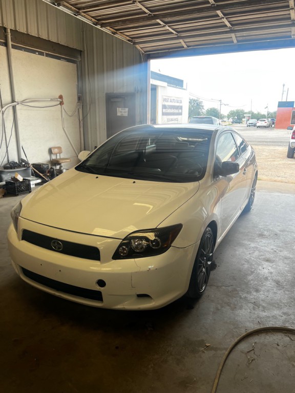 2010 Scion tC Image 2