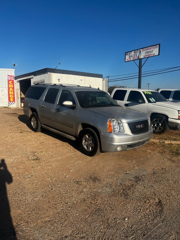 2011 GMC Yukon Image 3