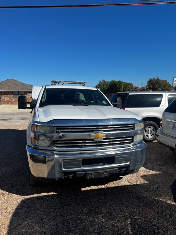 2015 Chevrolet Silverado 1500 Image 2