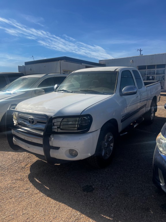 2003 Toyota Tundra Image 2