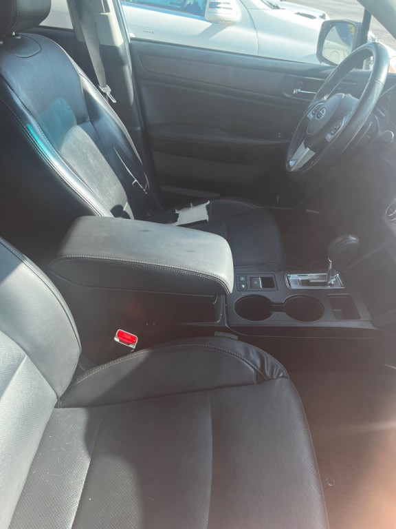 2017 Subaru Outback Image 3