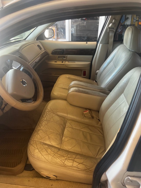 2006 Mercury Grand Marquis Image 6