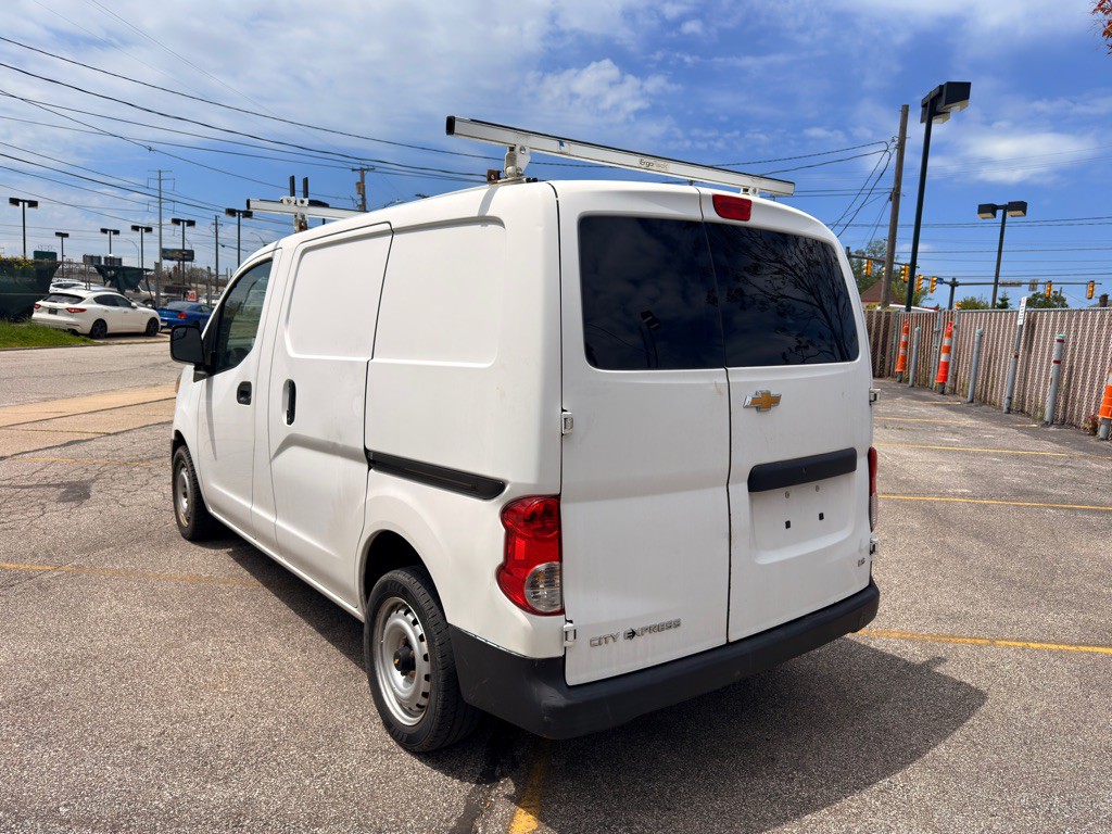 2015 Chevrolet Express Image 3