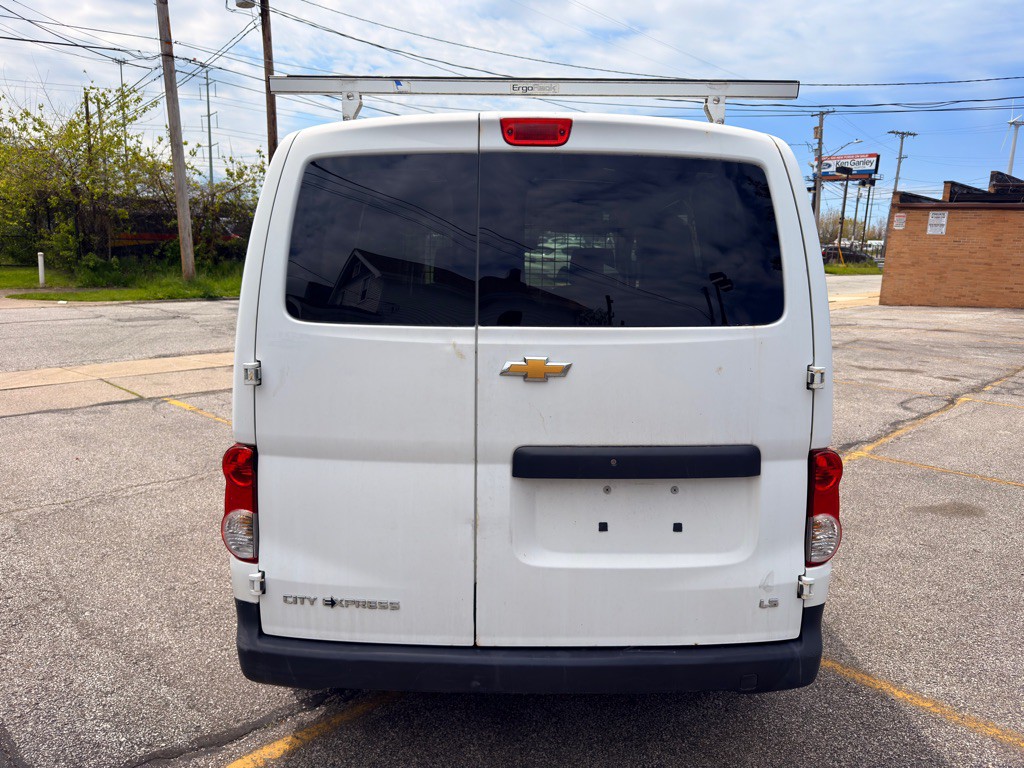2015 Chevrolet Express Image 4