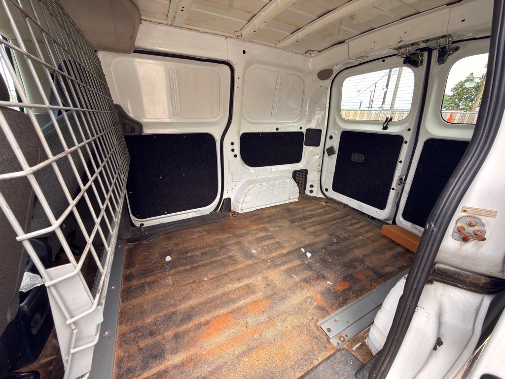 2015 Chevrolet Express Image 12