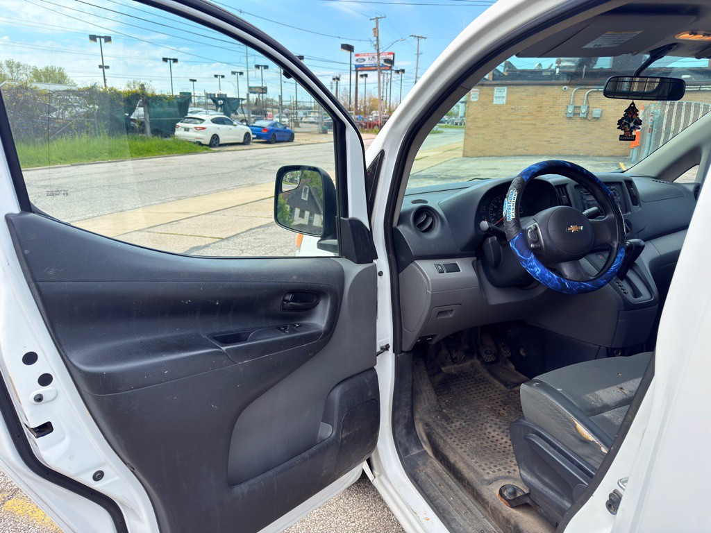 2015 Chevrolet Express Image 13