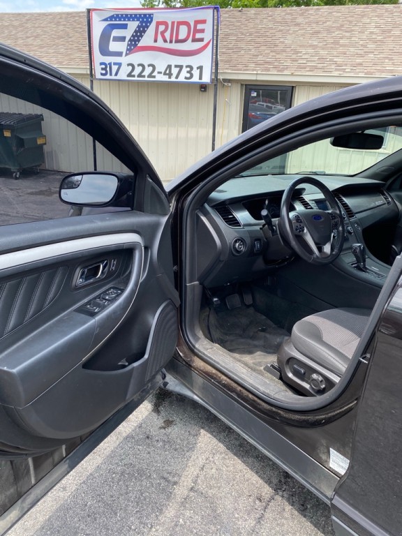 2014 Ford Taurus Image 12