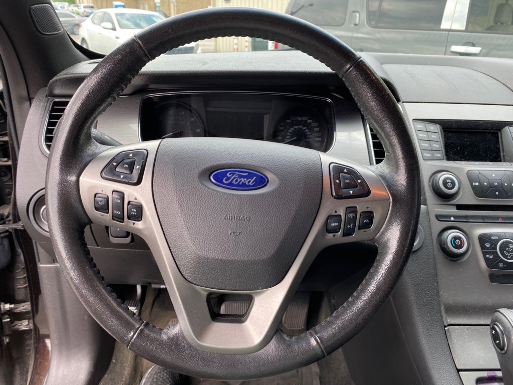 2014 Ford Taurus Image 20