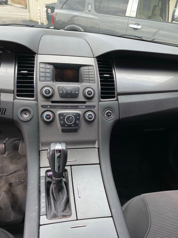 2014 Ford Taurus Image 21