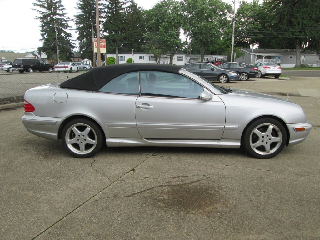 2003 Mercedes-Benz CLK-Class Image 5
