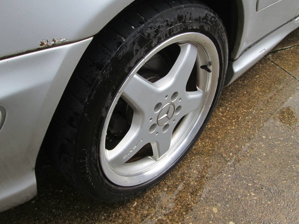 2003 Mercedes-Benz CLK-Class Image 13