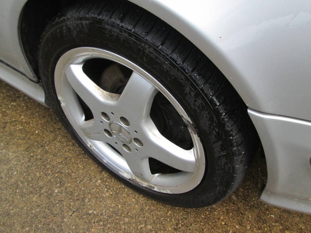 2003 Mercedes-Benz CLK-Class Image 14