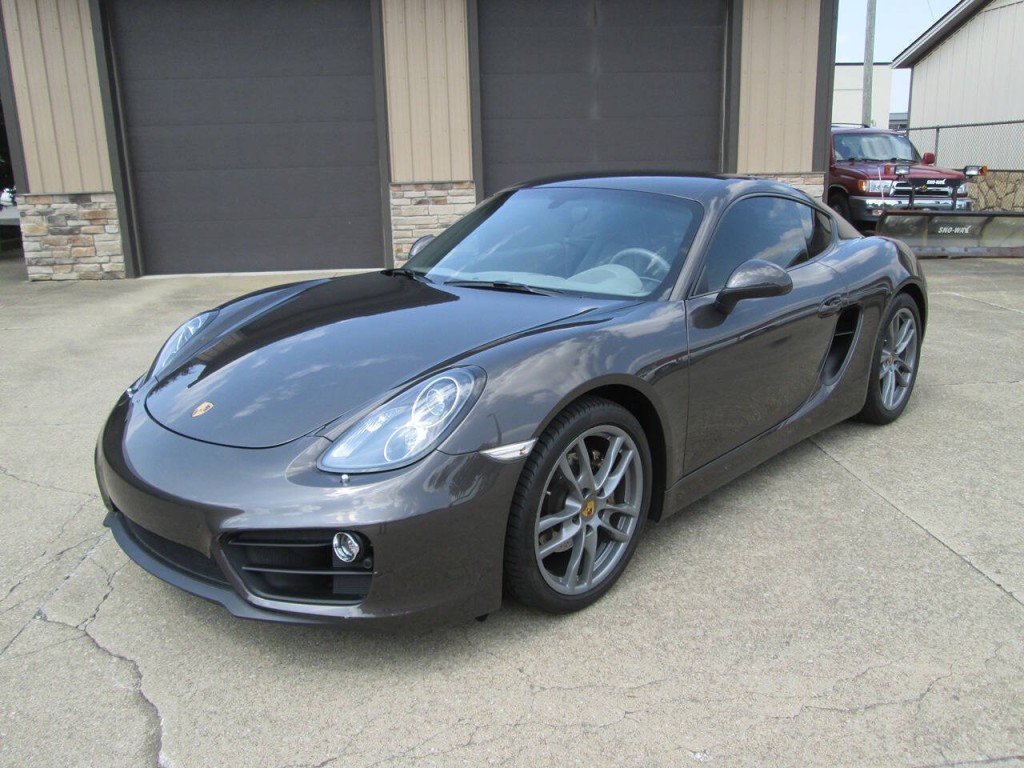 2015 Porsche Cayman Image 2
