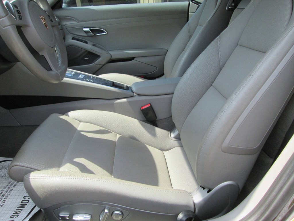 2015 Porsche Cayman Image 10