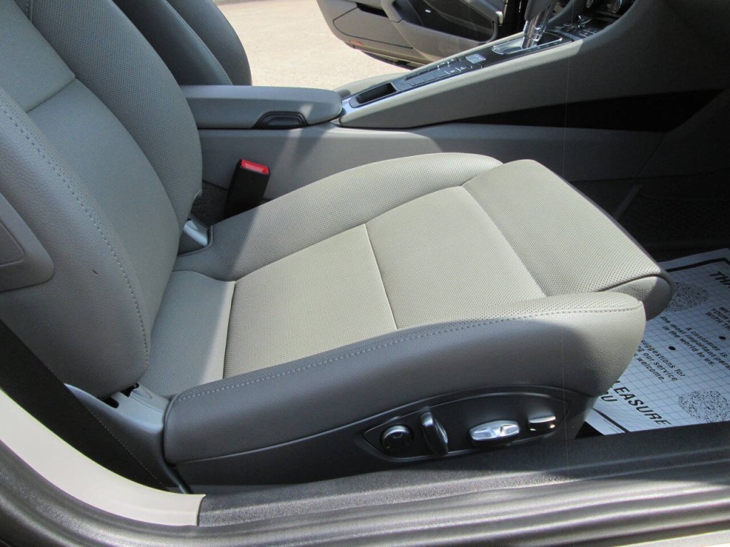 2015 Porsche Cayman Image 11