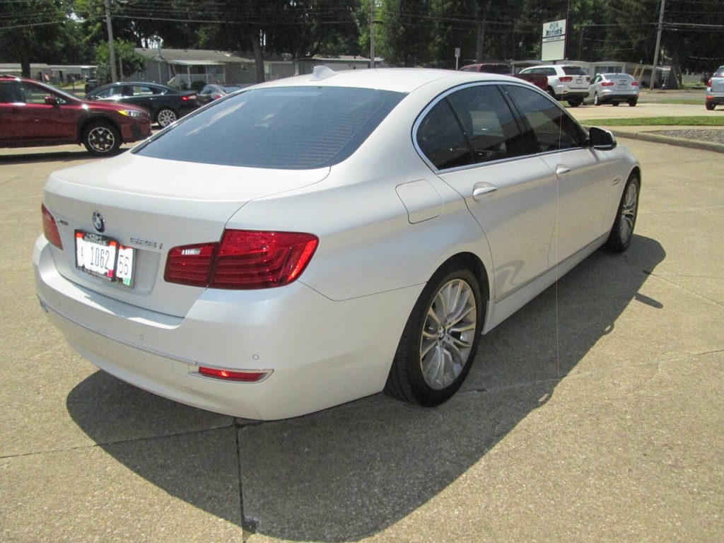 2016 BMW 5 Series Image 7