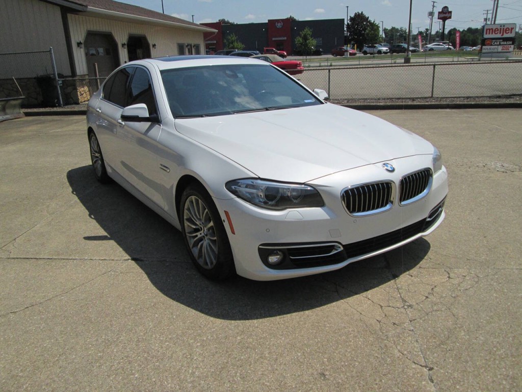 2016 BMW 5 Series Image 9