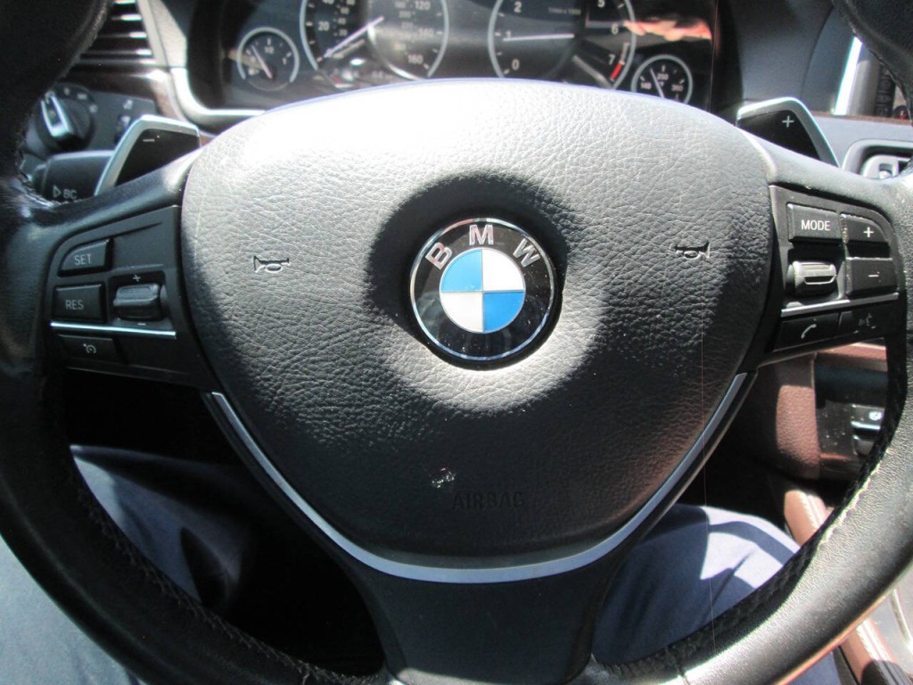 2016 BMW 5 Series Image 19