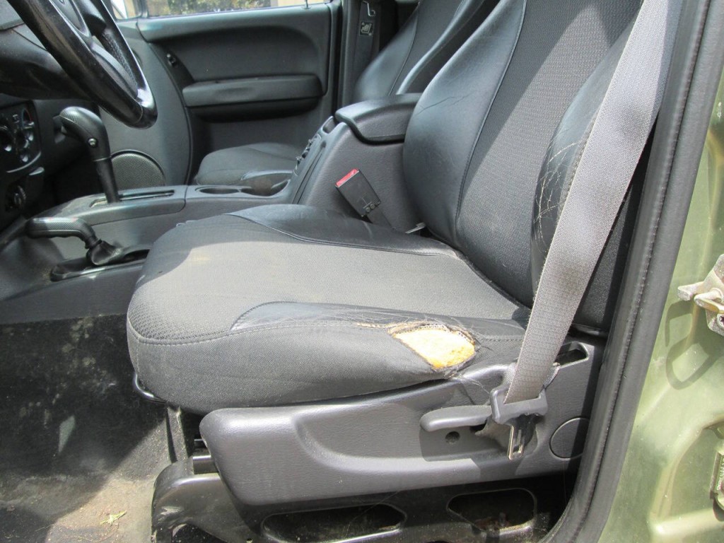 2002 Jeep Liberty Image 10