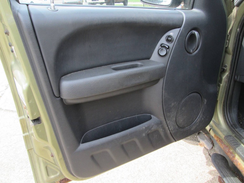 2002 Jeep Liberty Image 14