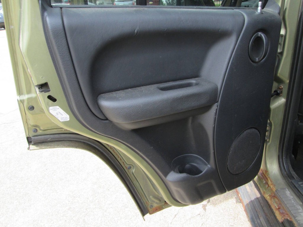 2002 Jeep Liberty Image 15