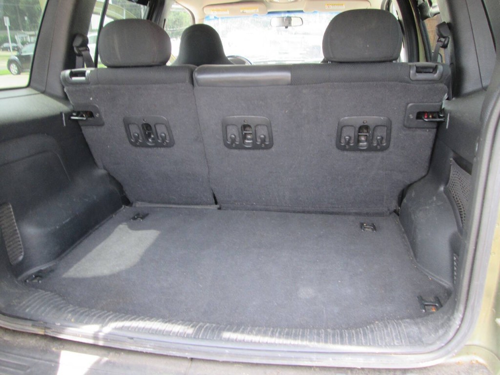 2002 Jeep Liberty Image 22
