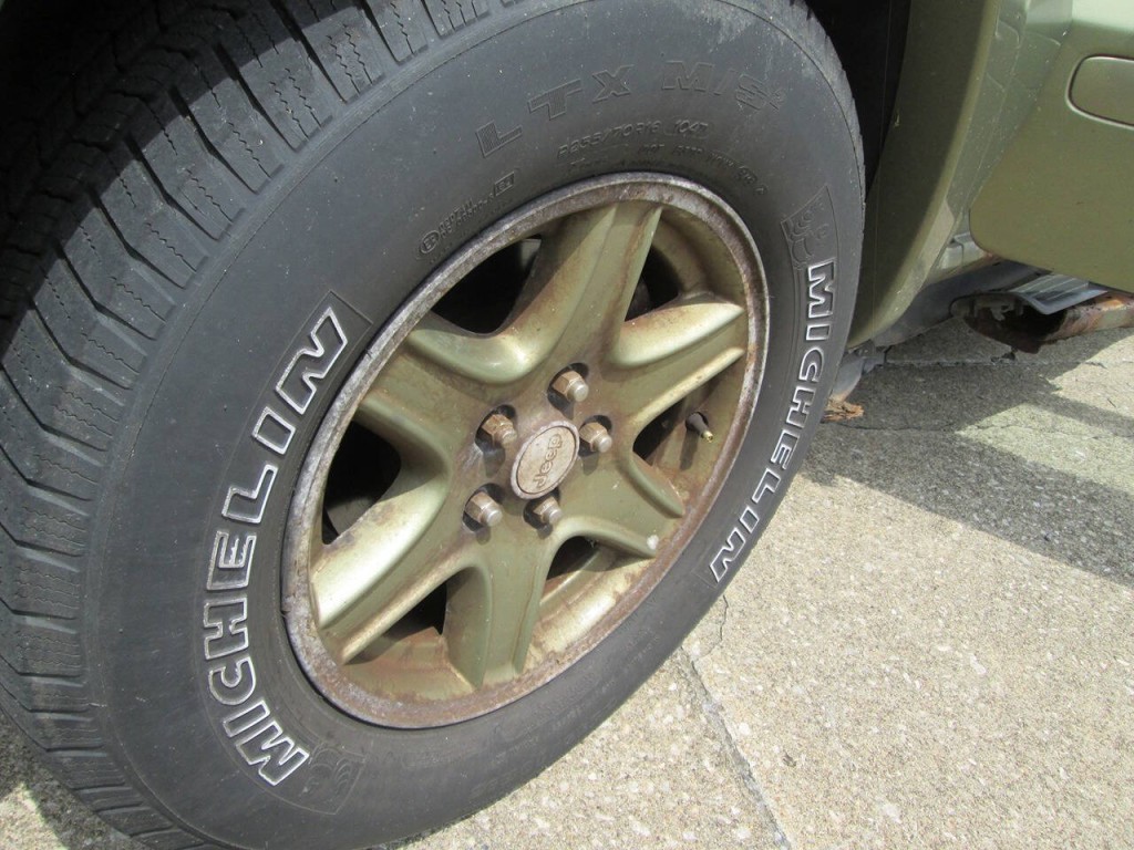 2002 Jeep Liberty Image 23