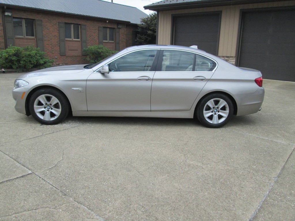 2012 BMW 5 Series Image 4
