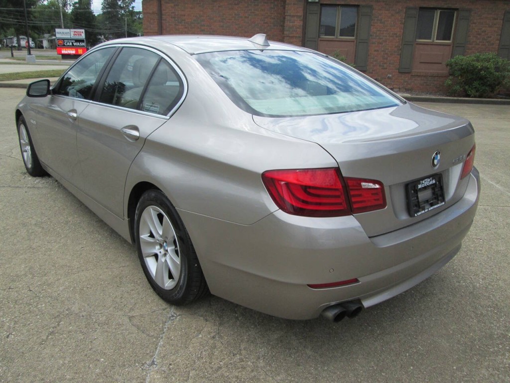 2012 BMW 5 Series Image 5