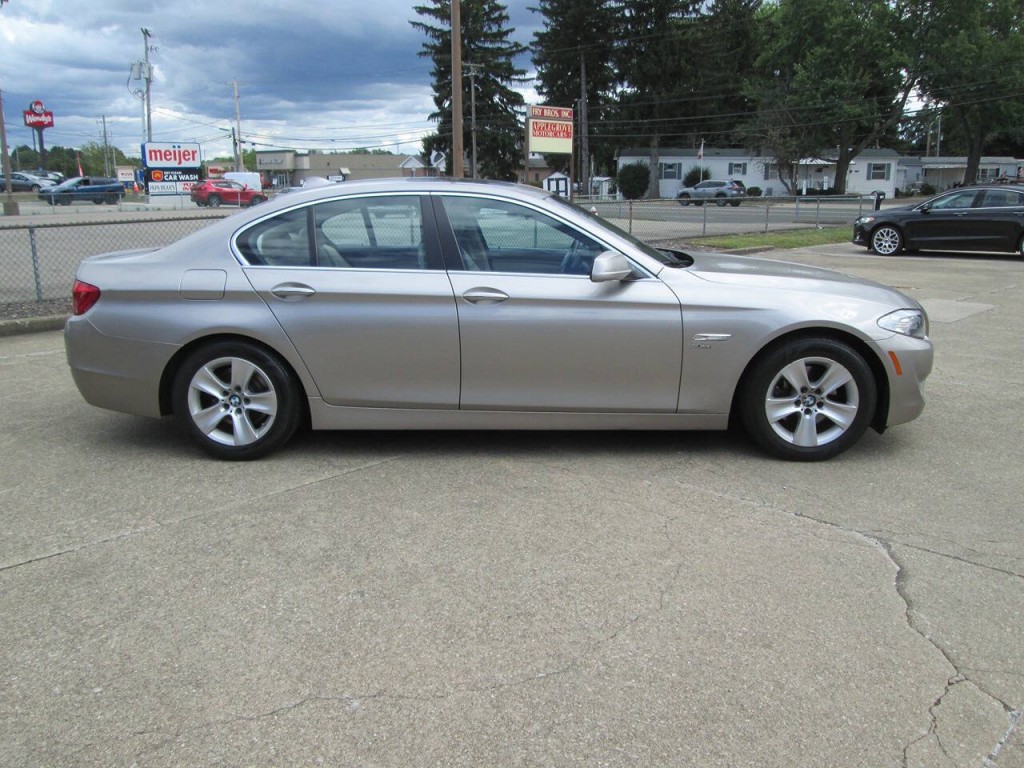 2012 BMW 5 Series Image 8