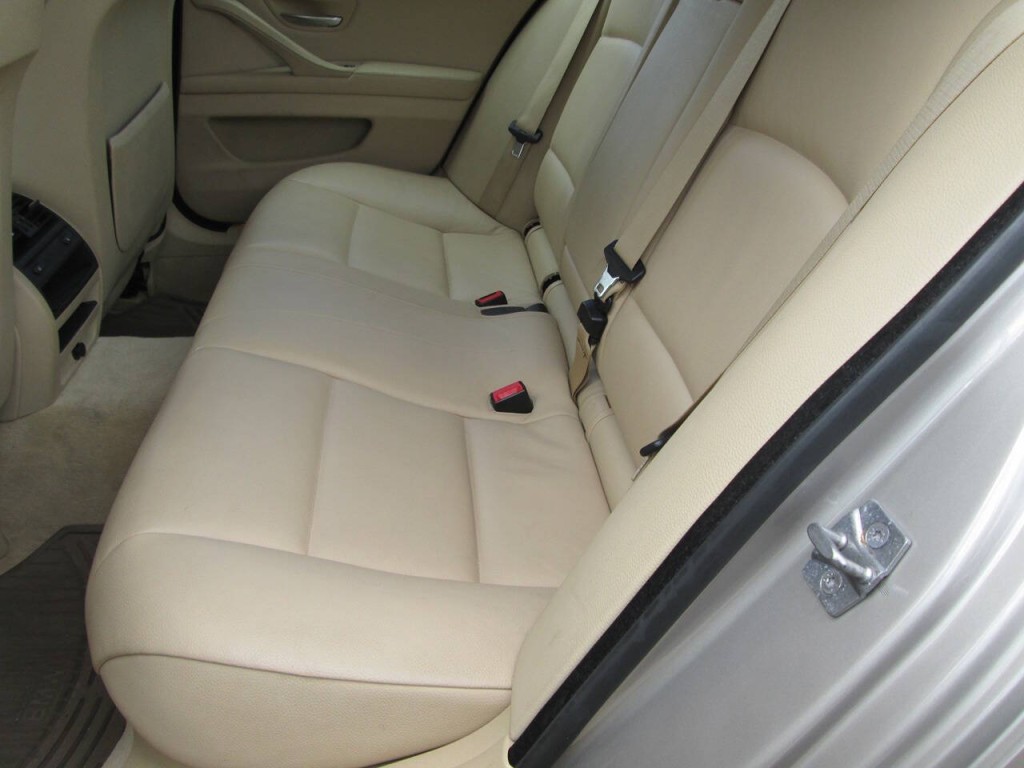 2012 BMW 5 Series Image 11