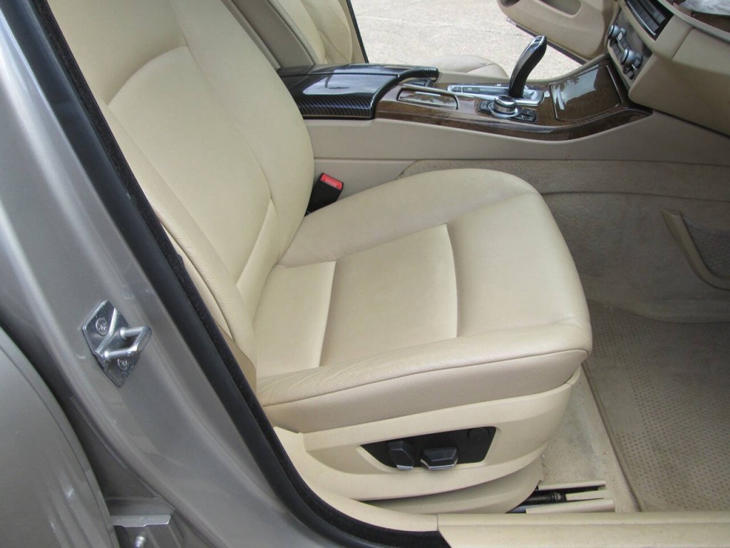 2012 BMW 5 Series Image 13