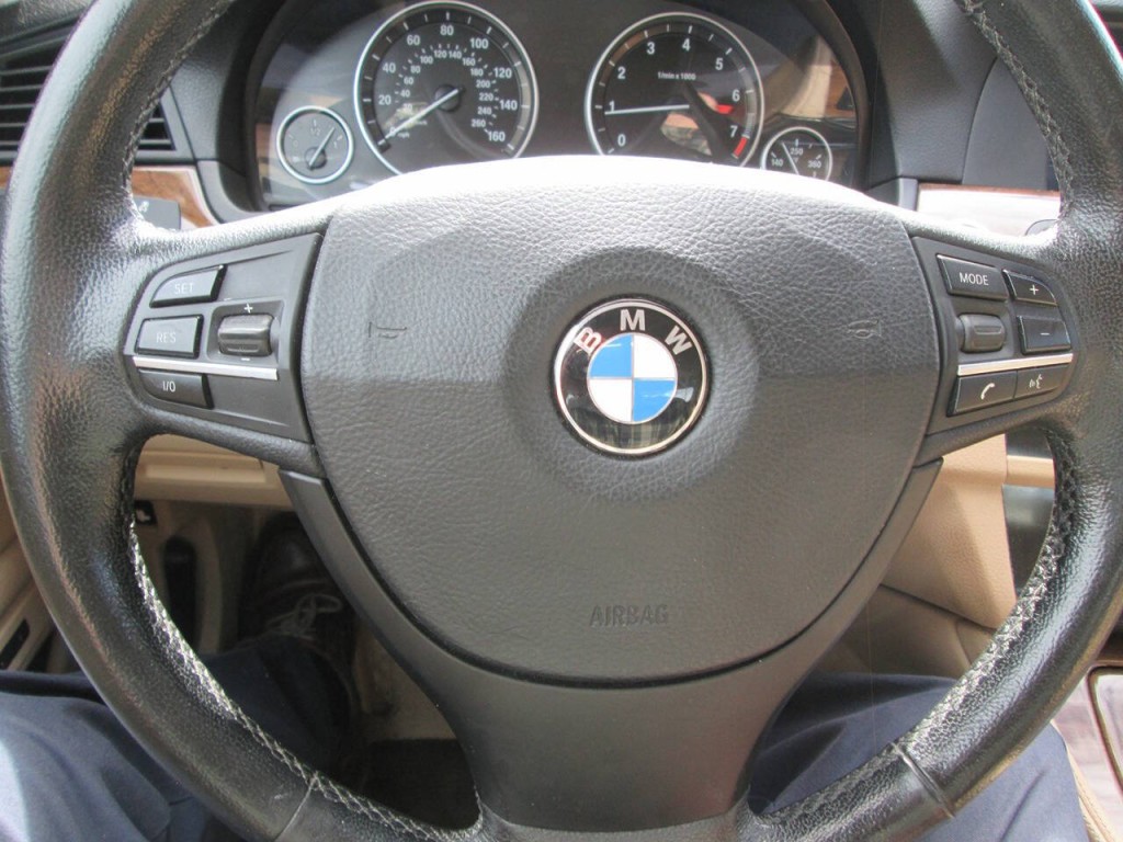 2012 BMW 5 Series Image 19