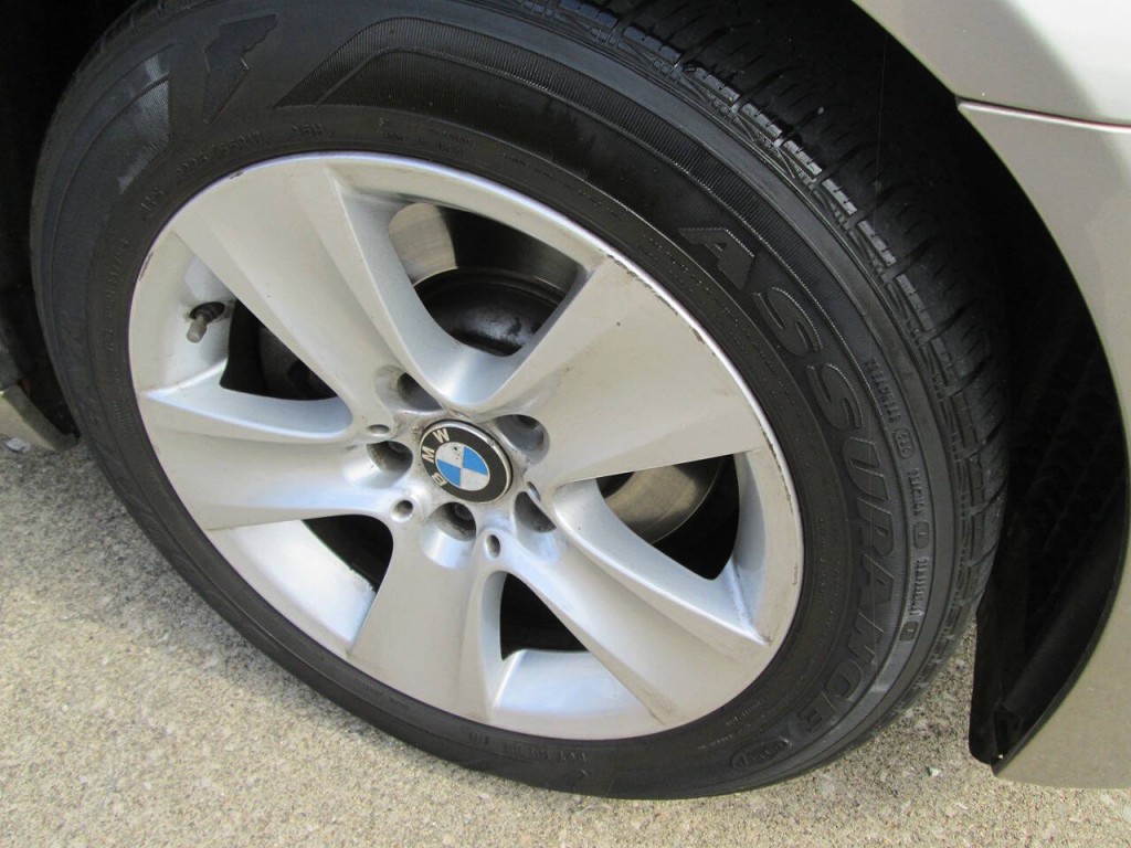 2012 BMW 5 Series Image 29