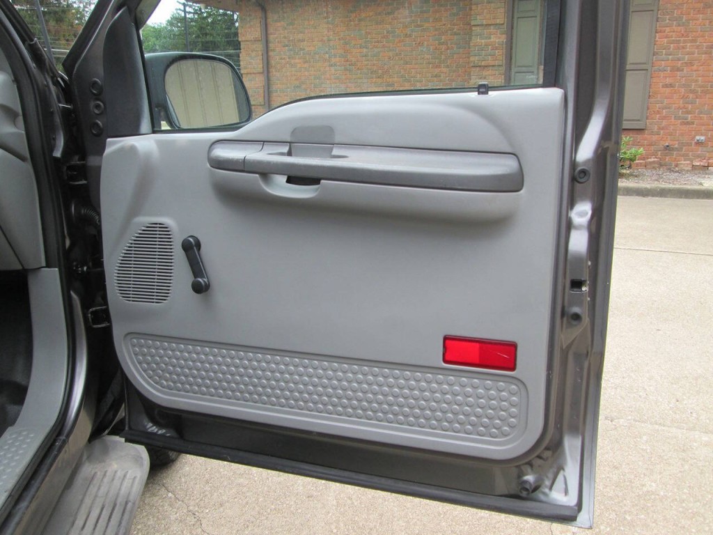 2003 Ford F-250 Image 12