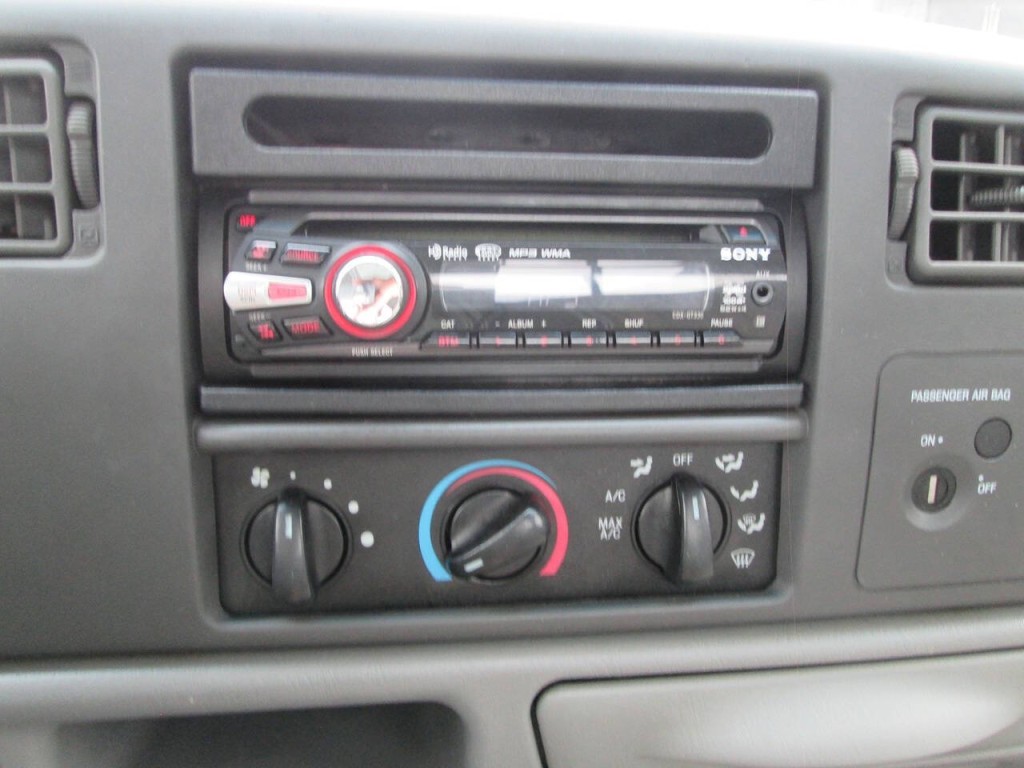 2003 Ford F-250 Image 14