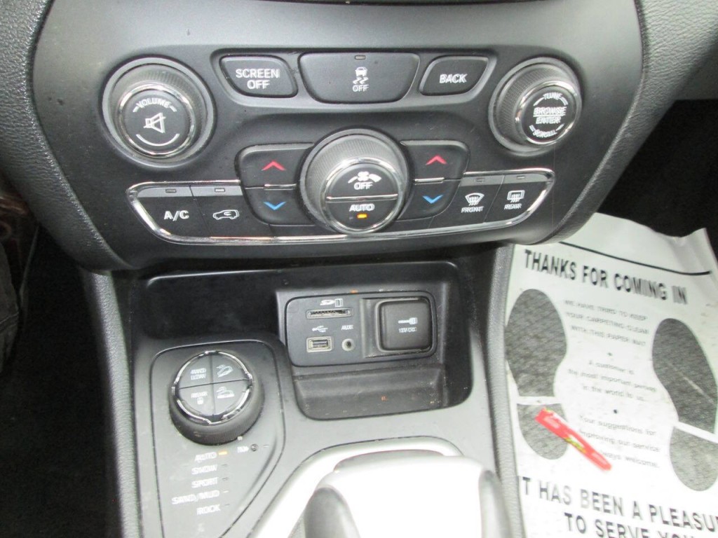 2014 Jeep Cherokee Image 17