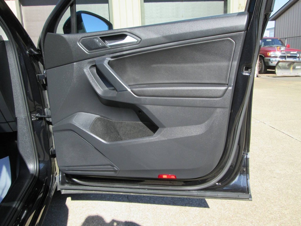 2020 Volkswagen Tiguan Image 17