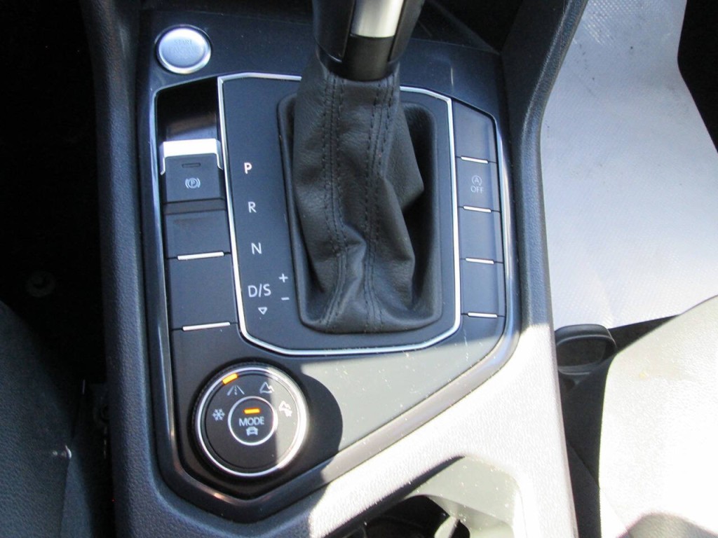 2020 Volkswagen Tiguan Image 20