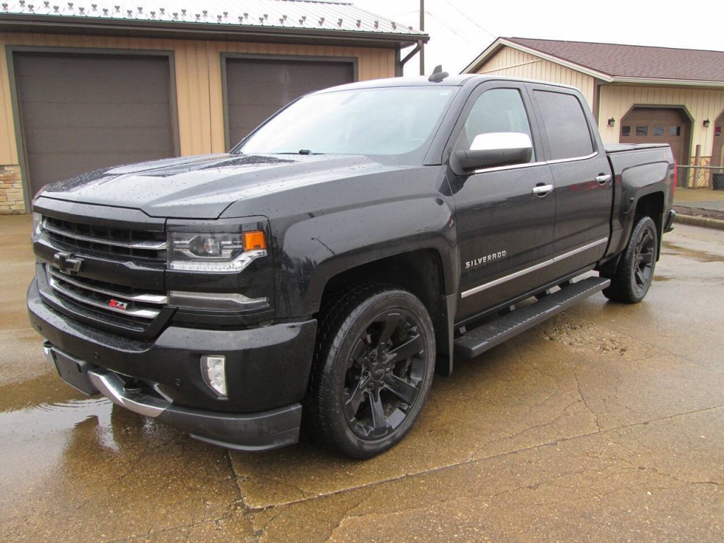 2018 Chevrolet Silverado 1500 Image 2