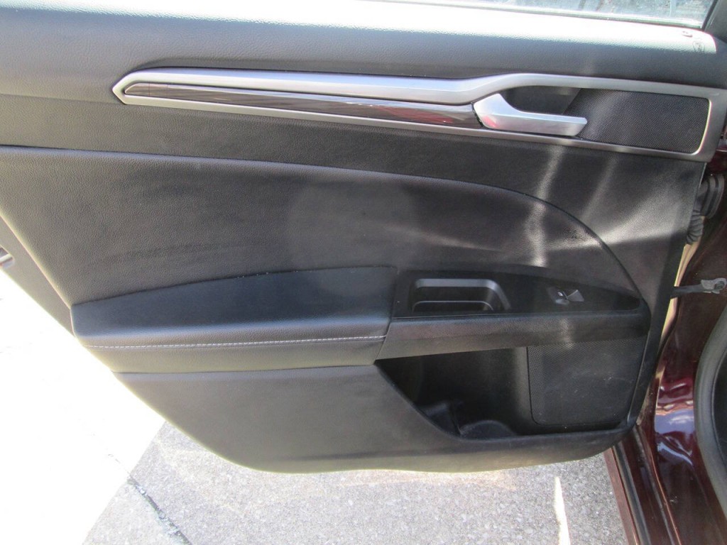 2017 Ford Fusion Image 15