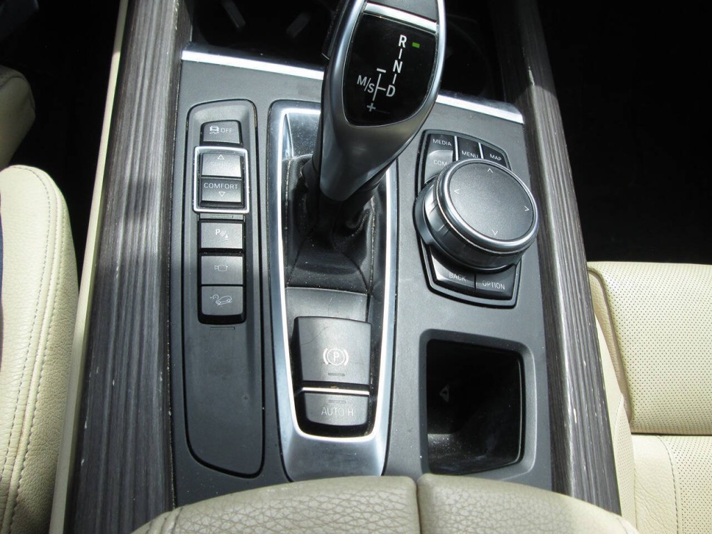 2017 BMW X5 Image 21