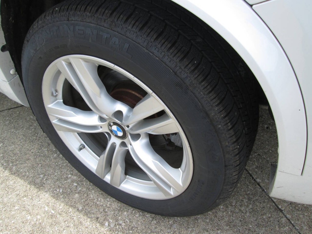 2017 BMW X5 Image 25