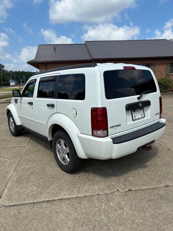 2008 Dodge Nitro Image 2