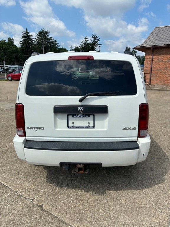 2008 Dodge Nitro Image 3