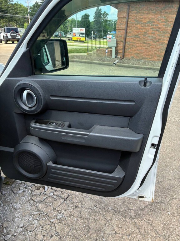 2008 Dodge Nitro Image 13