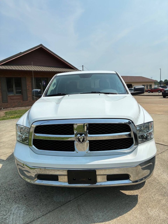 2019 RAM 1500 Image 3