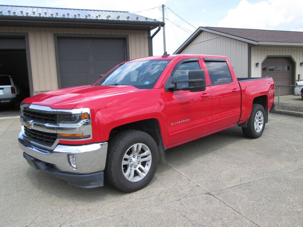 2018 Chevrolet Silverado 1500 Image 2