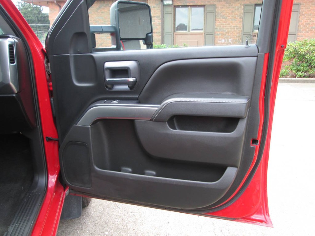 2018 Chevrolet Silverado 1500 Image 17