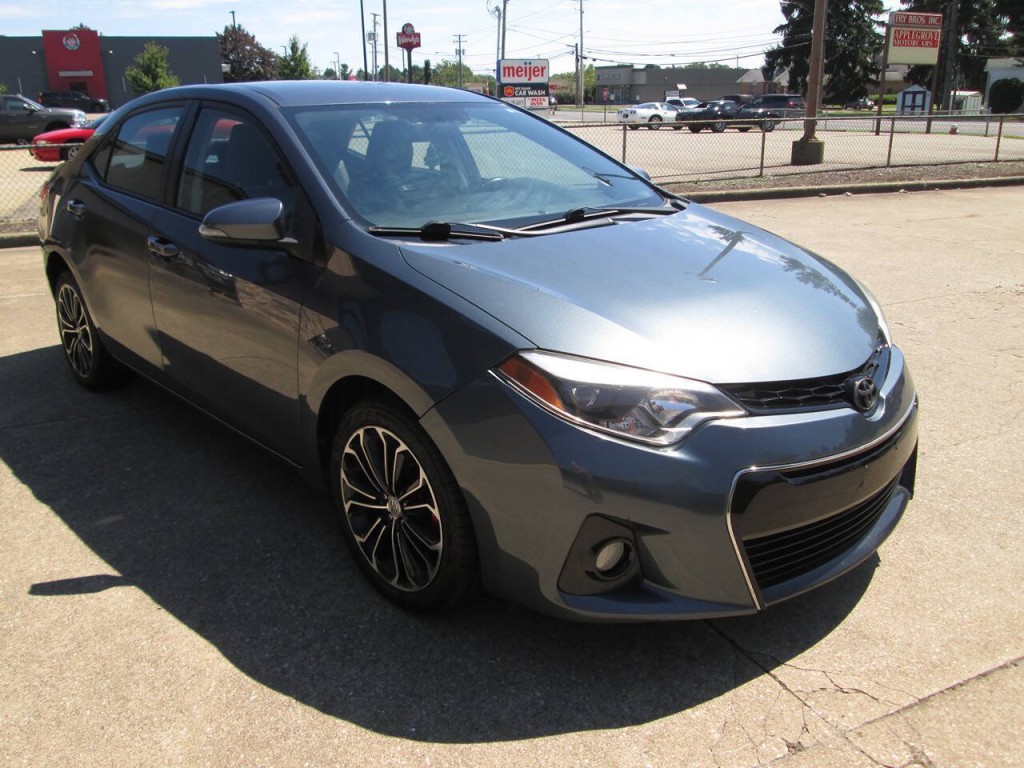 2016 Toyota Corolla Image 8